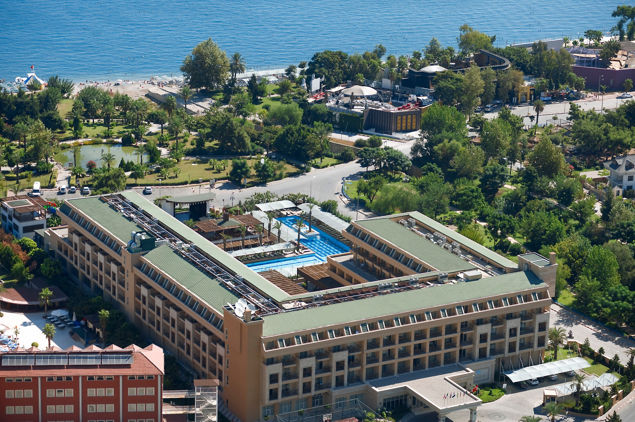Crystal Deluxe Resort Spa